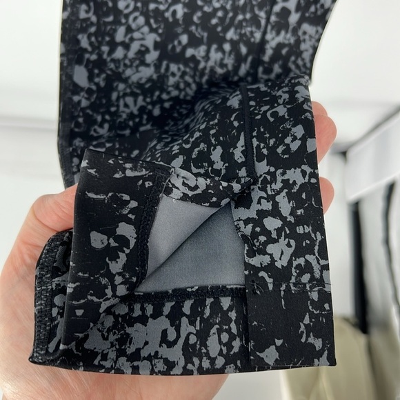 Public rec NWOT women’s here to thereleggings 30X24 - Picture 3 of 6